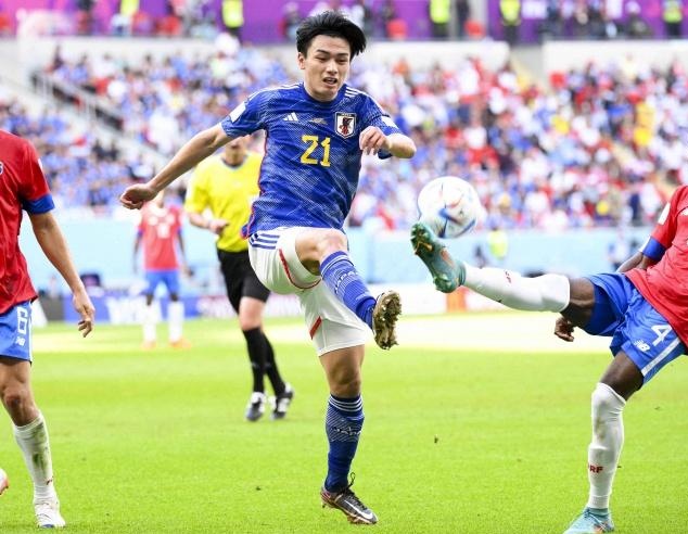 一边佩服他 一边佩服他