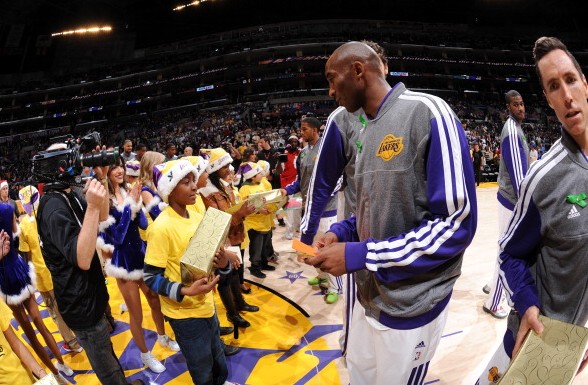 中国羽毛球协会与重庆大学共建西南地区首个羽毛球中心.