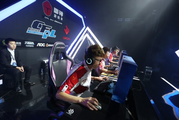 铃木一朗在西雅图水手队退役后，依然活跃在棒球推广的一线